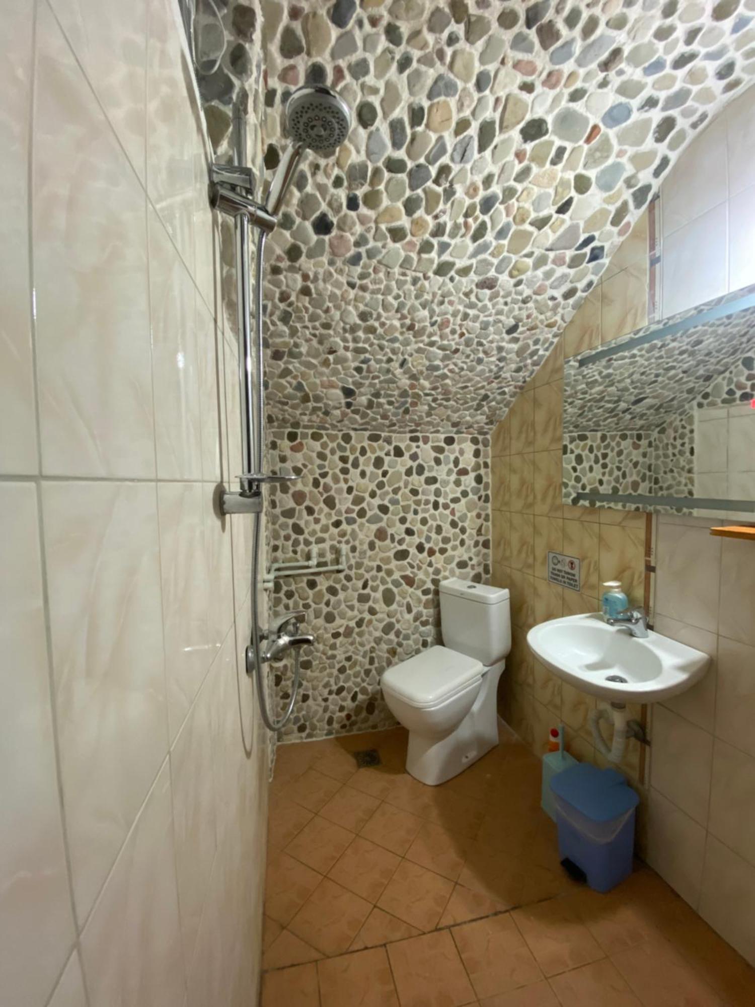 Guest House Memushi Гирокастра Экстерьер фото
